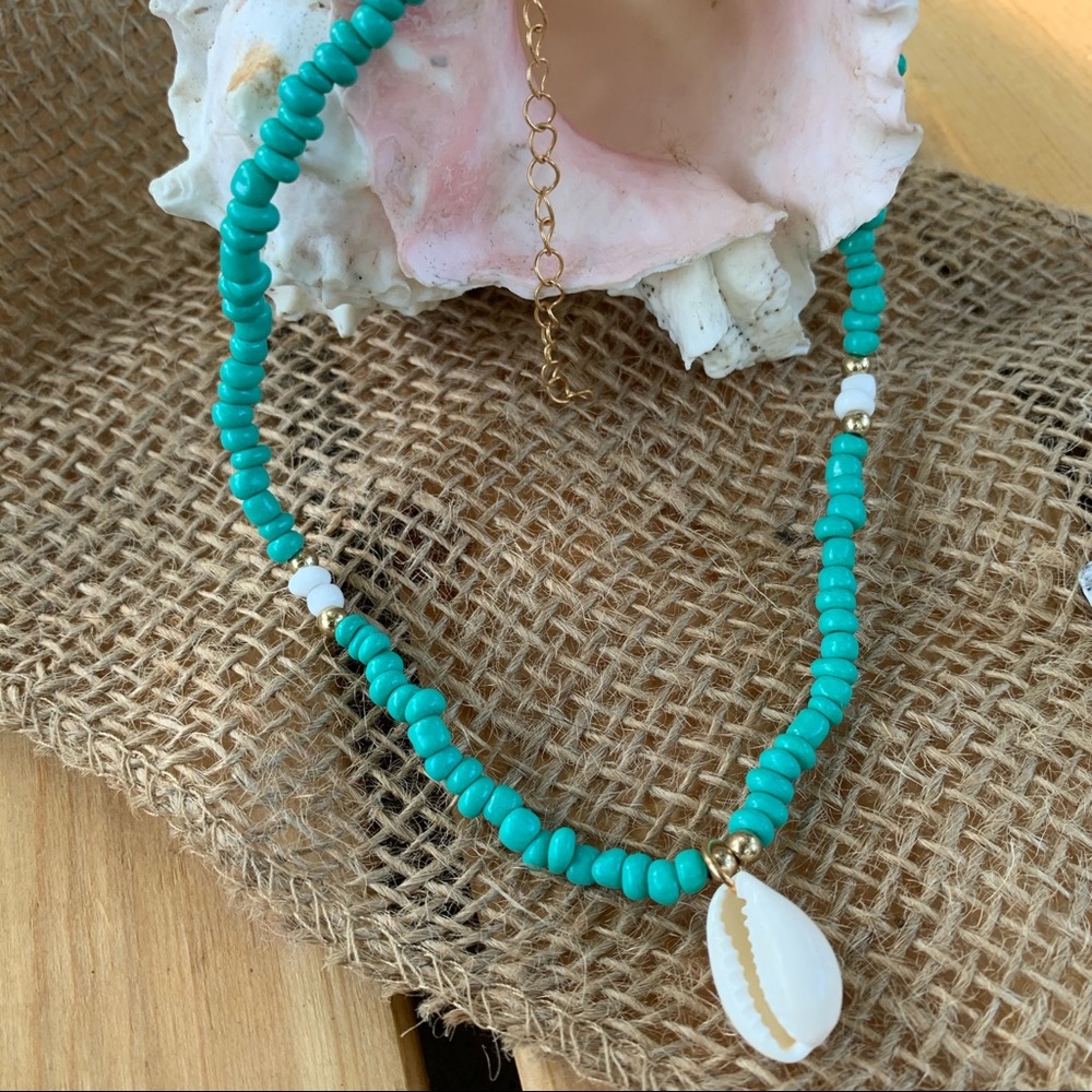 Turquoise Single Cowrie Shell Choker